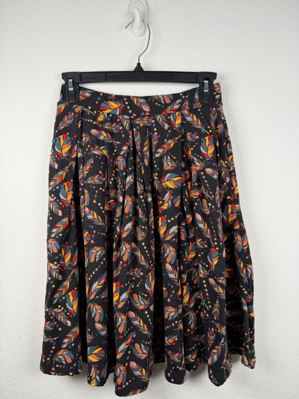 Black Feather Print Pleated Skirt with Pockets Boho Fall Stretchy Knit Pull On F